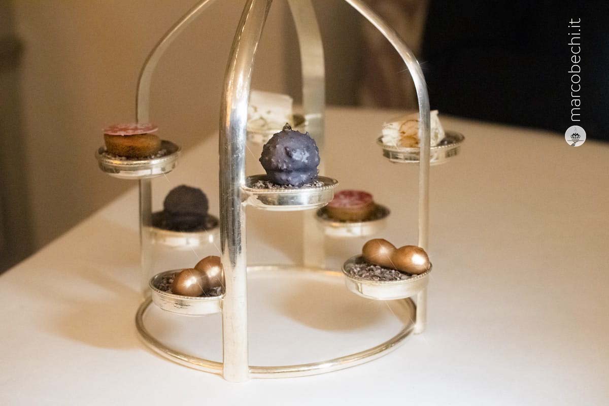 Les Petit fours