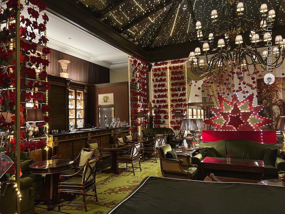 Un angolo dell'Atrium Bar del Four Seasons Florence