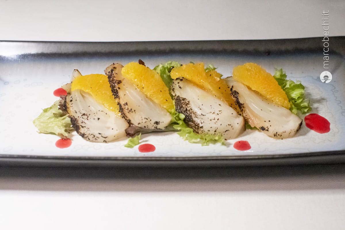Insalatina di arance, finocchio arrostito, gocce di melagrana