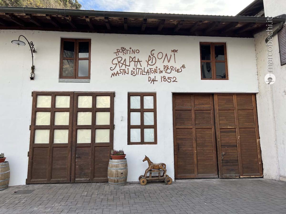 L'ingresso dell'Azienda Pisoni