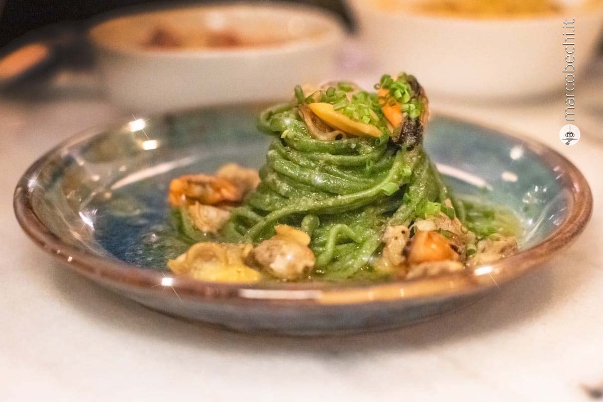 Linguine alle ortiche con i frutti di mare