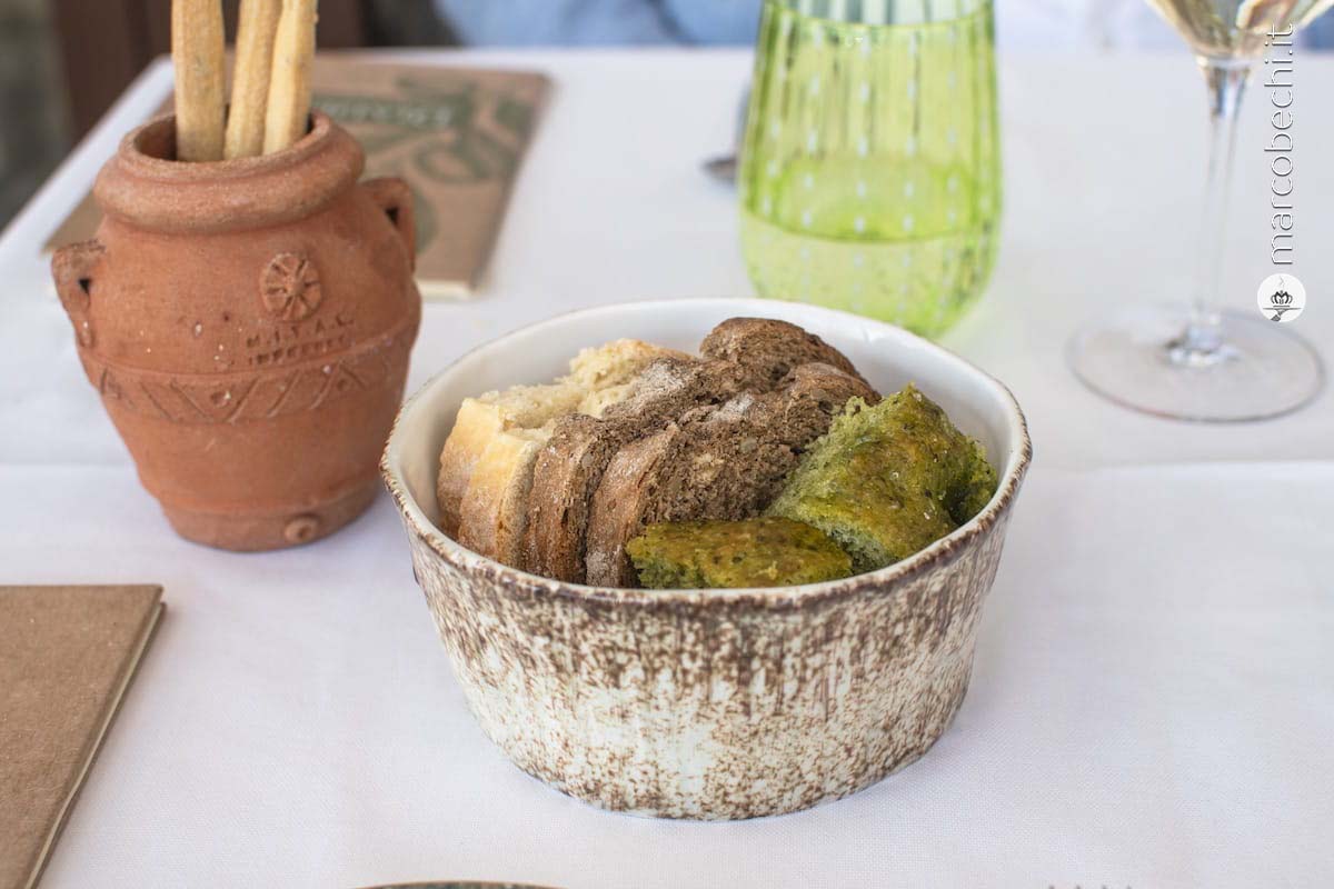 Il cestino del pane e i grissini a Diadema