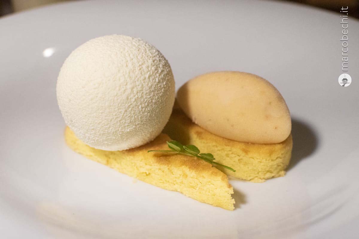 Mousse al Cioccolato Bianco, Frangipane alle Mandorle e Sorbetto alle Nespole