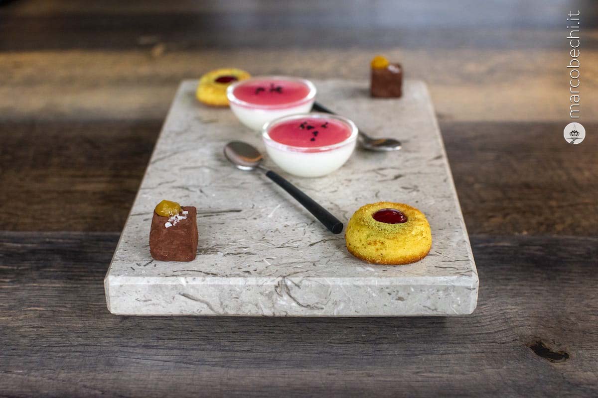 Les Petit Fours