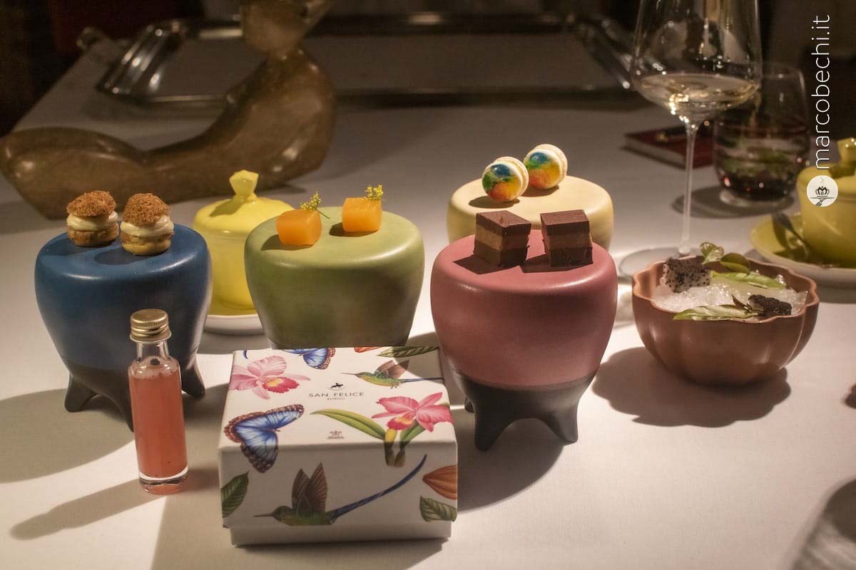 Les Petit fours
