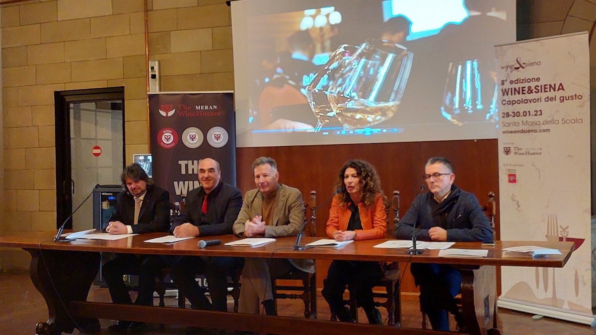 Gianpaolo Betti, Enotrade, Helmuth Kocher, The WineHunter, Luigi De Mossi, sindaco di Siena, Stefania Fattorini, assessore a Turismo e Commercio, Marco Tansini, Confcommercio Siena