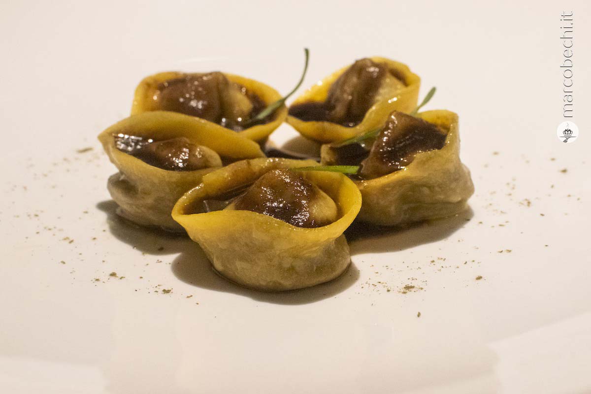 Cappelletti fatti a mano con patè di piccione