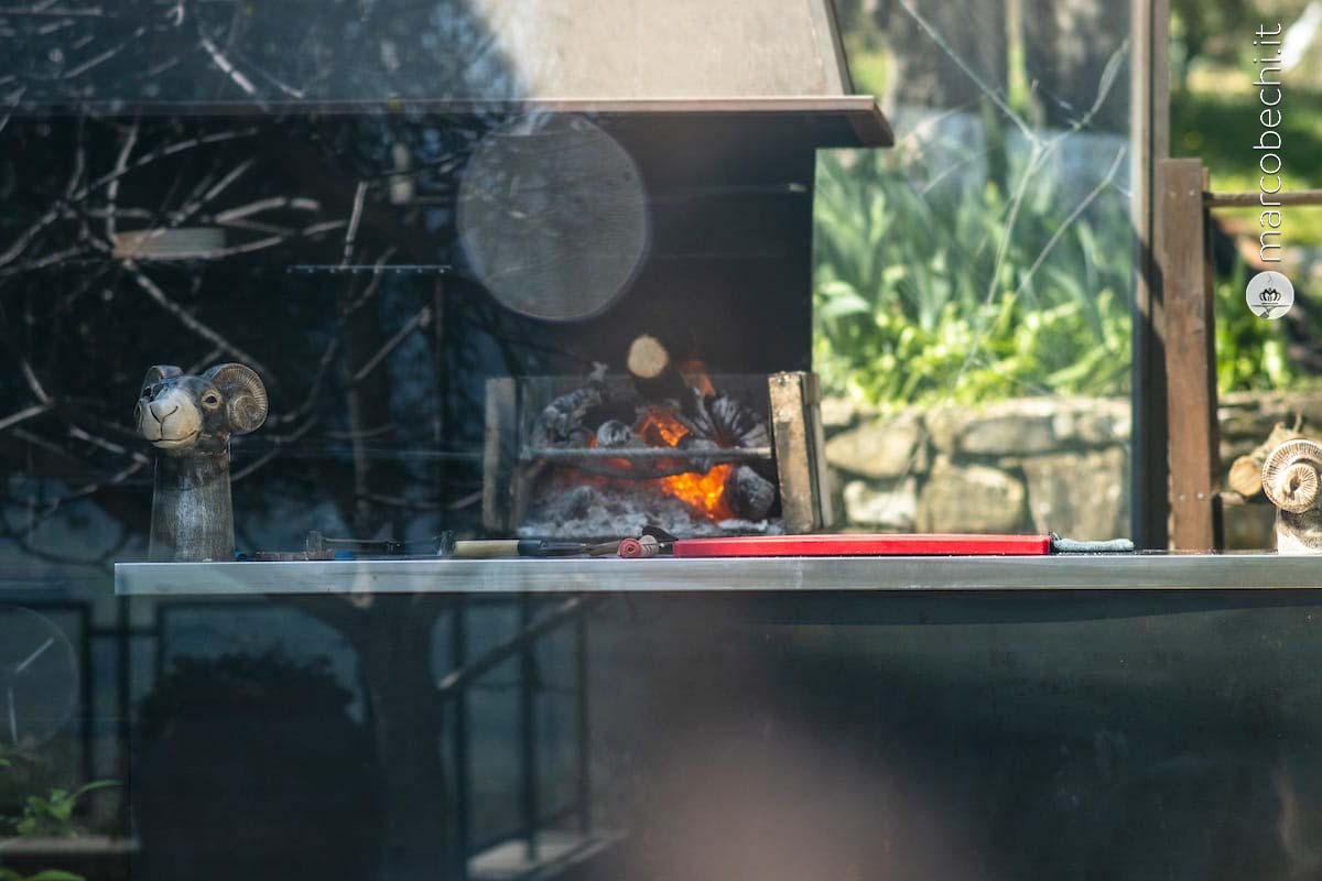Il fuoco sempre acceso a Podere Belvedere