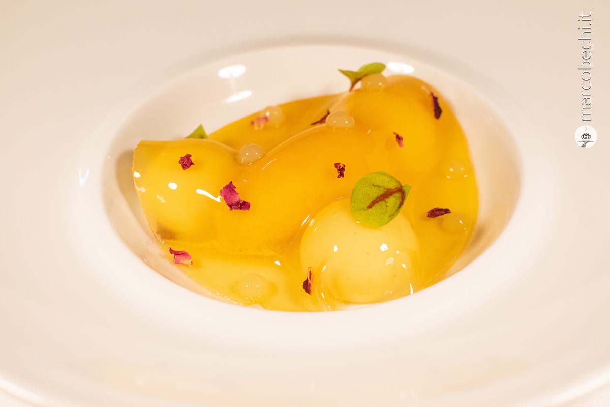 Melone, rosa e mandorla