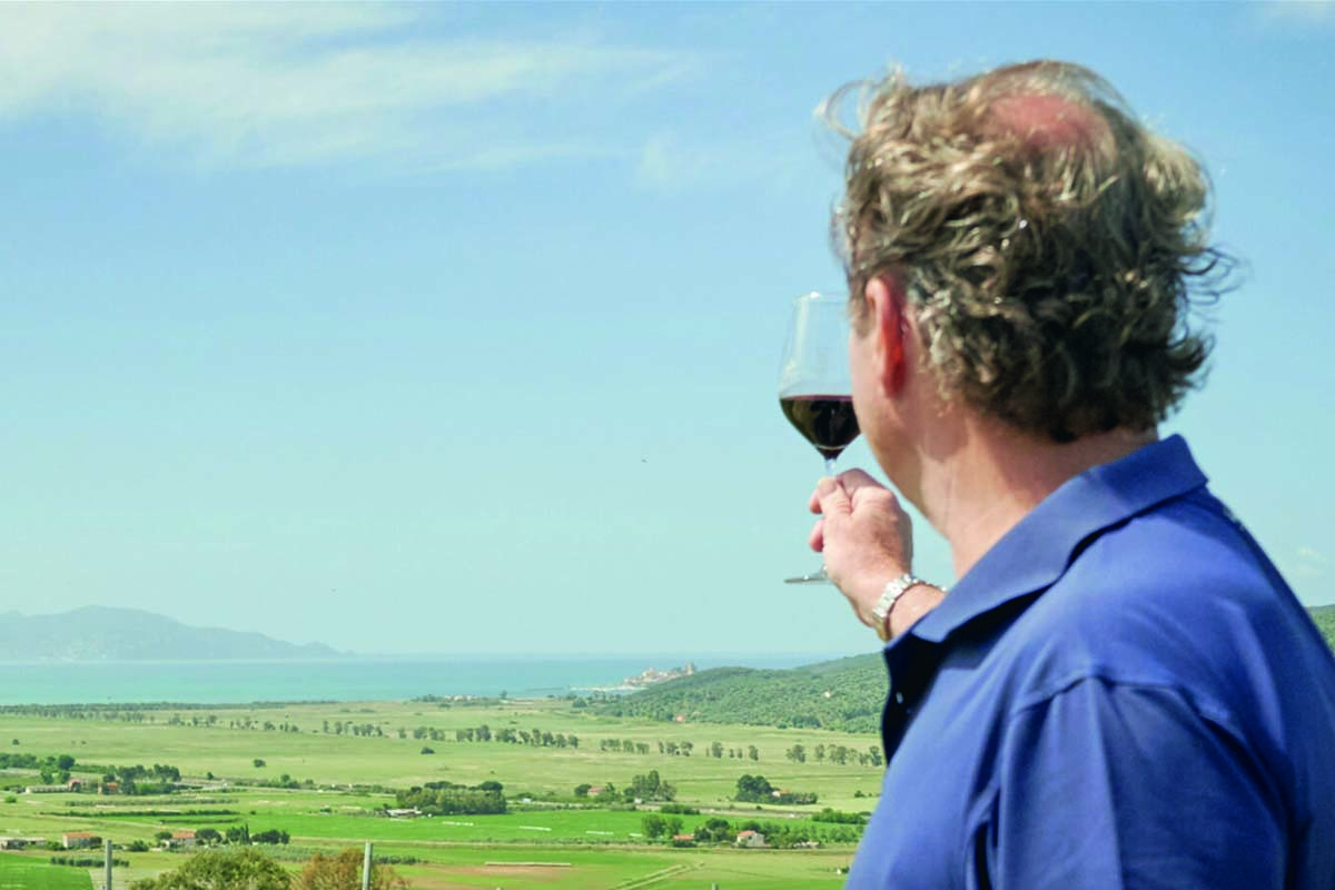 Marco Bacci nei suoi vigneti