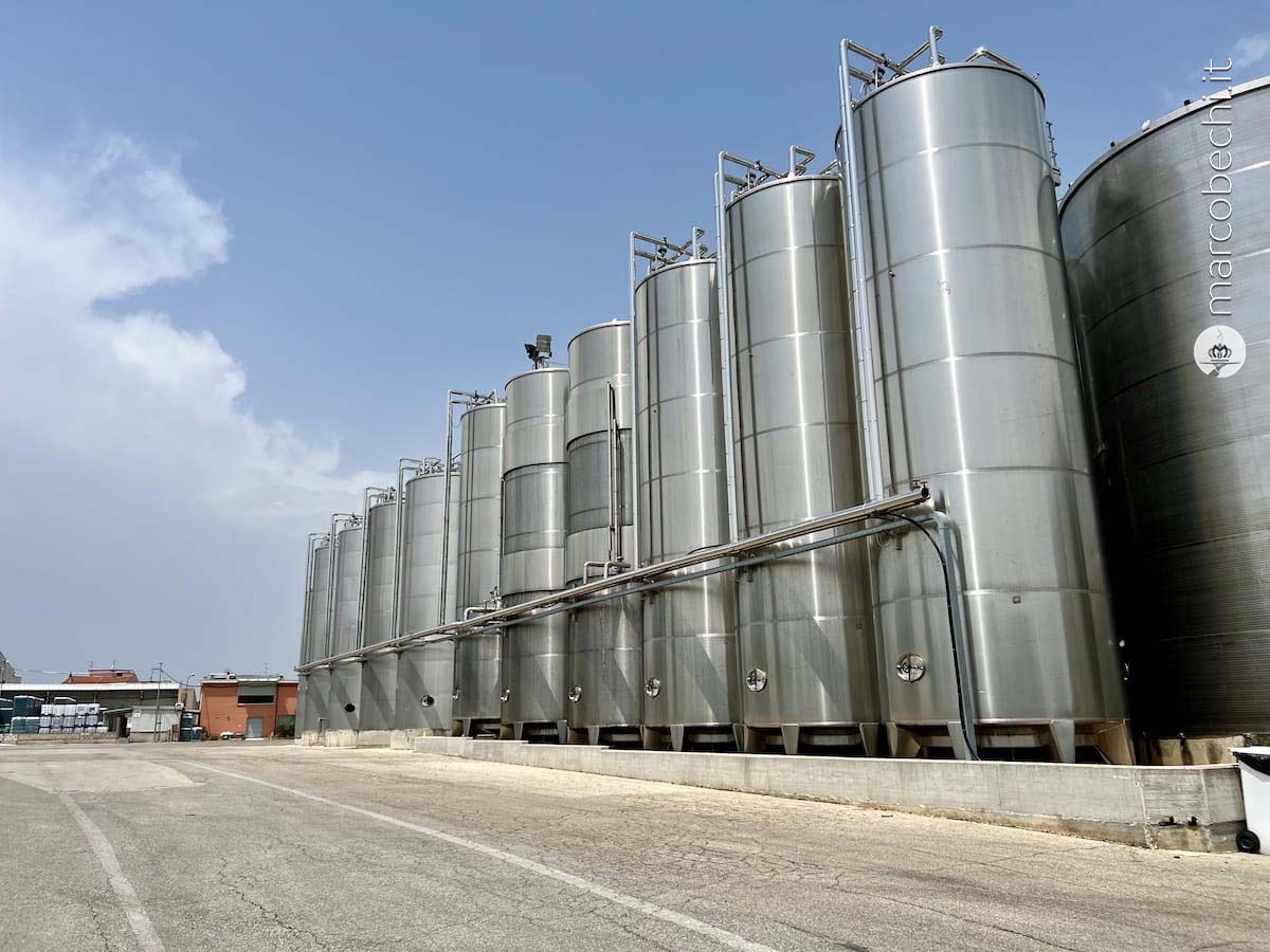 Cantina Tollo all'esterno
