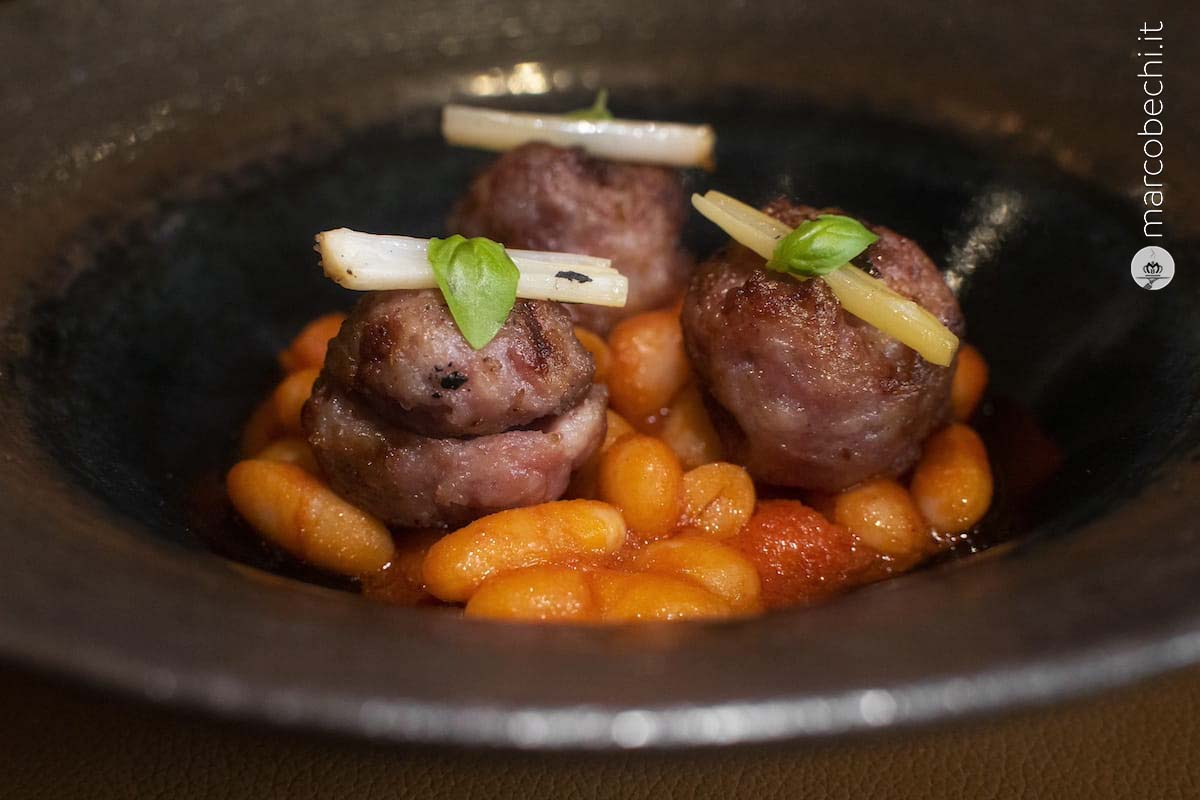 Salsiccia del Gori, fagioli, zolfini, Cipollotto in Agrodolce