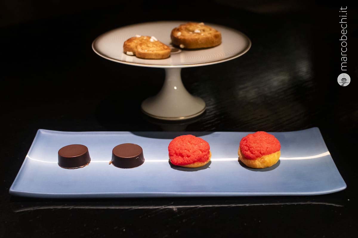 Les Petits Fours
