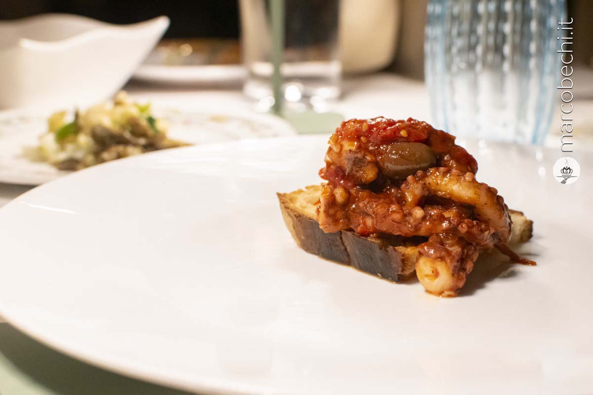 Polpo alla Luciana in umido con pomodori del piennolo