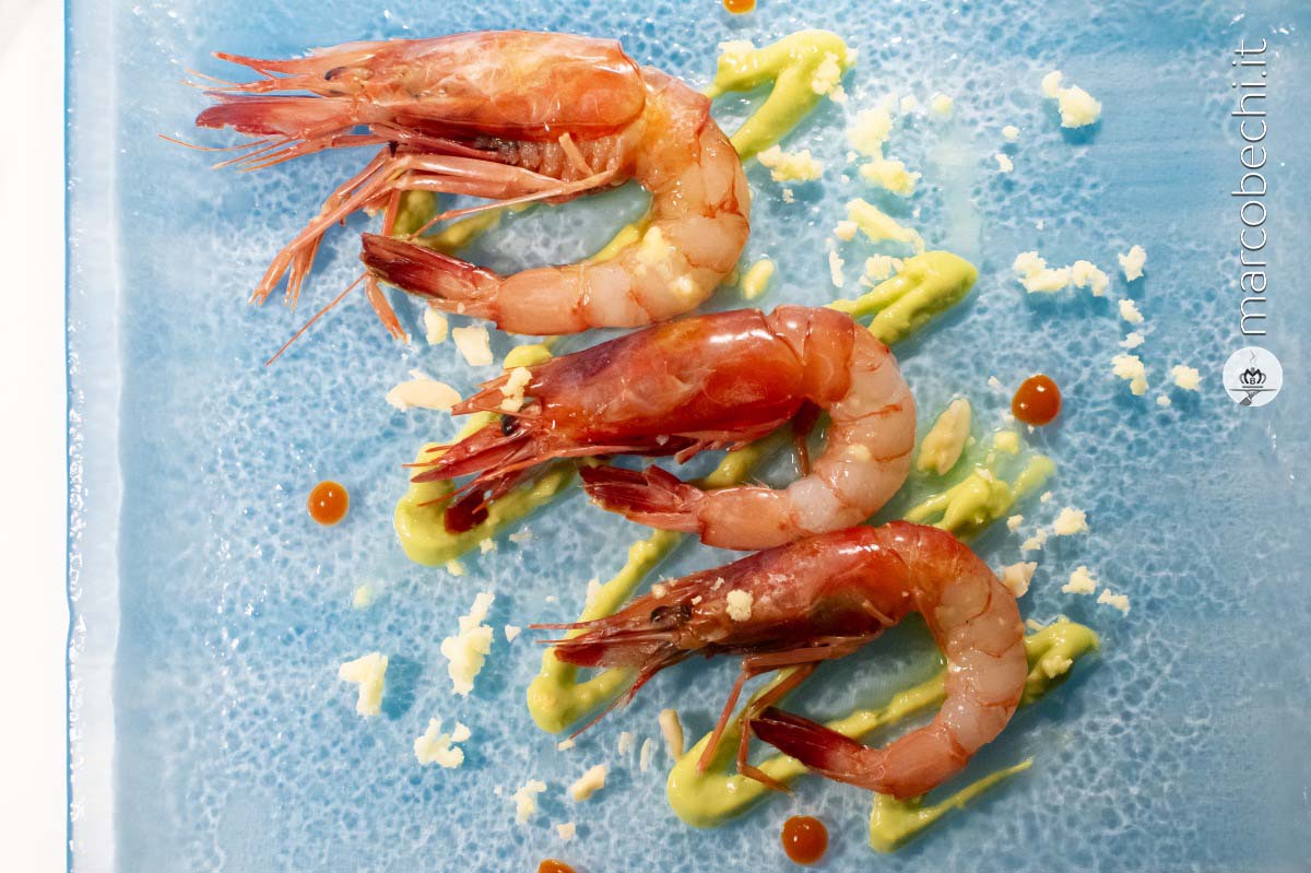 Gamberi viola con guacamole