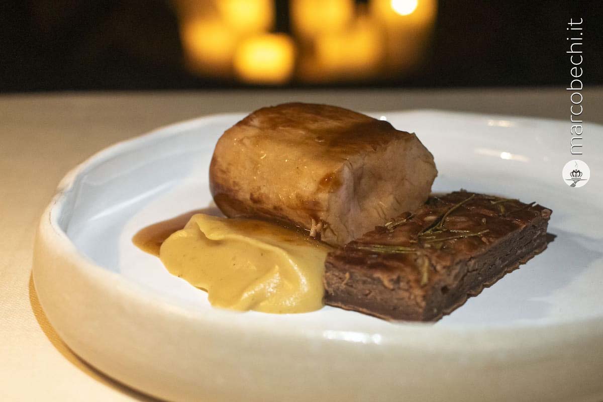 Filetto di maiale con purea di mele e castagnaccio