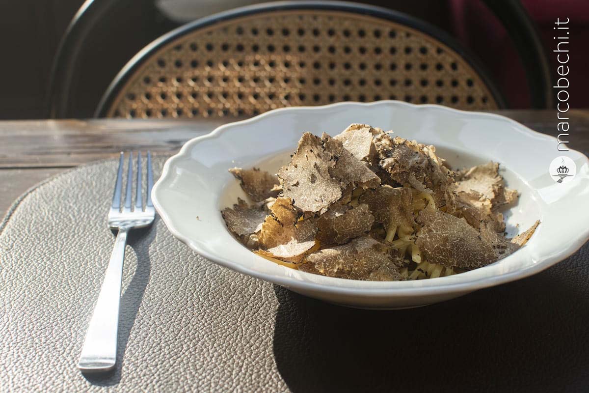 Tagliolini fatti in casa con il tartufo 