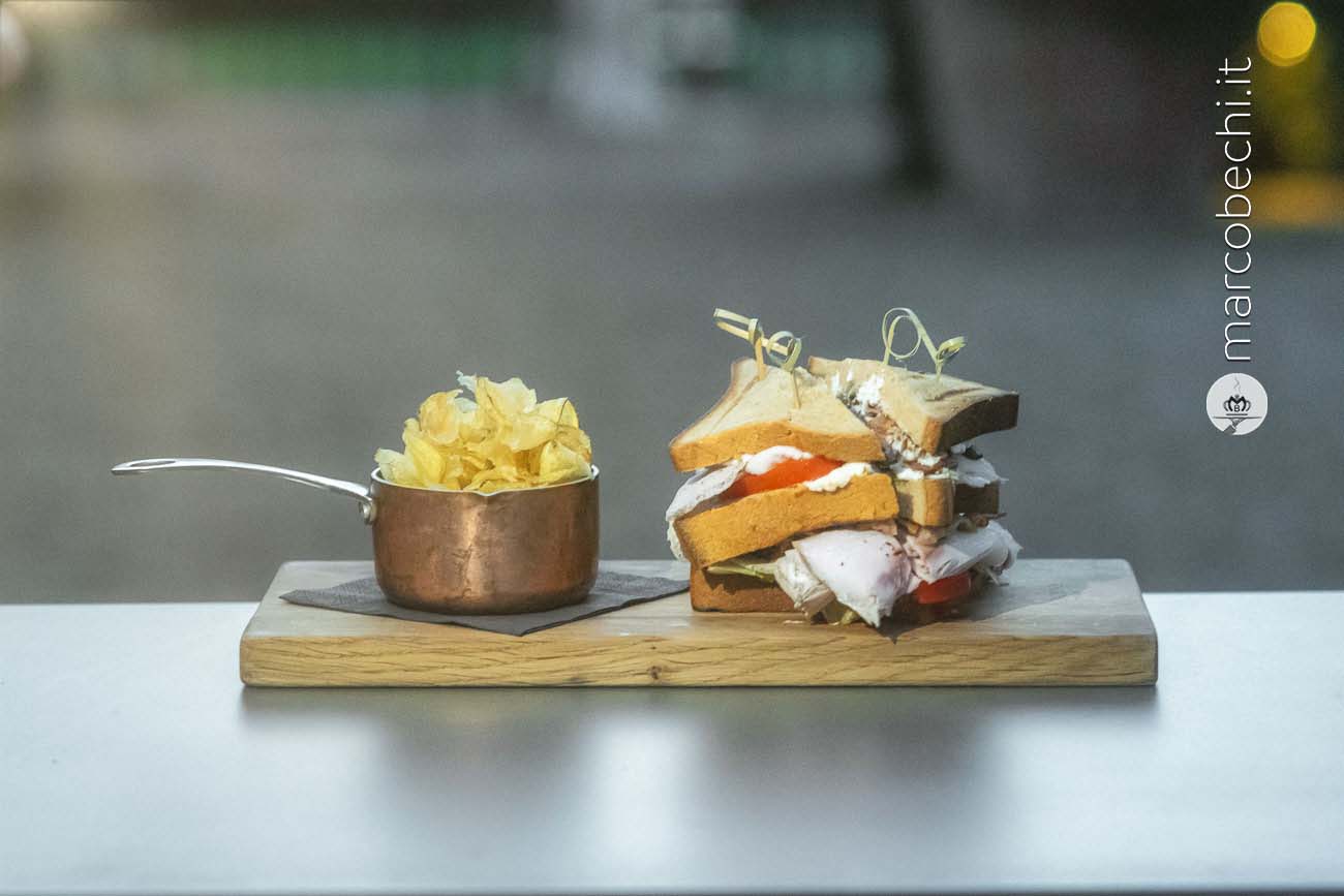 Club Sandwich e patatine