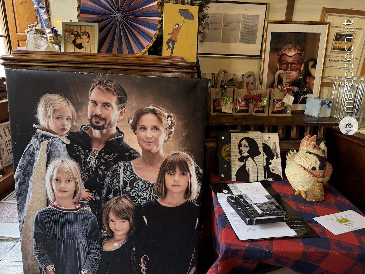 Alessia Uccellini in una foto di famiglia con il coniuge e le quattro figlie