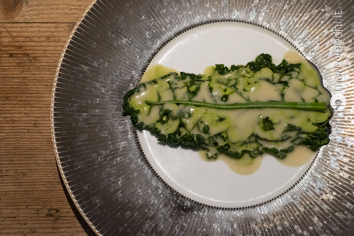 Cavolo: Cavolo nero abbrustolito, riduzione di genziana, fagioli