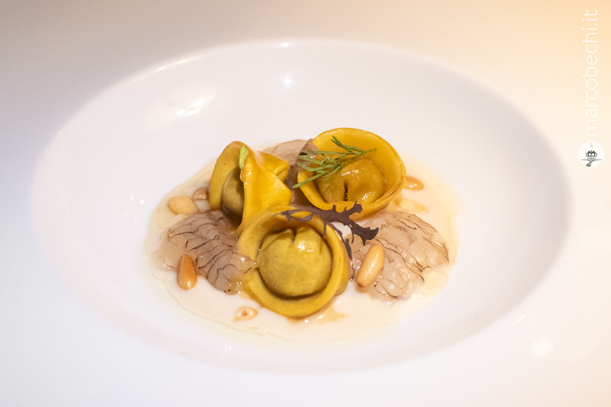 Cappelletti, coniglio, finocchietto, fagioli Zolfini, cicale di mare