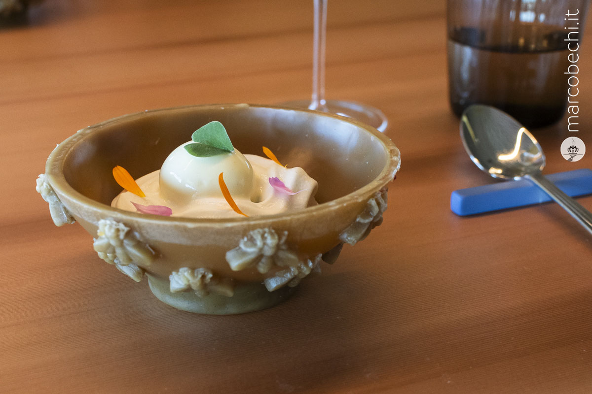 Ceviche di frutta, gelato al miele e sorbetto al lichi