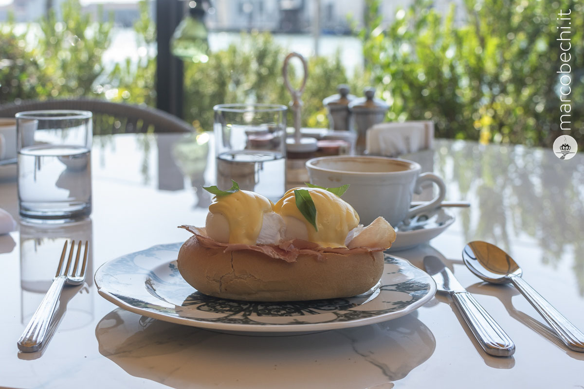 Eggs Benedict