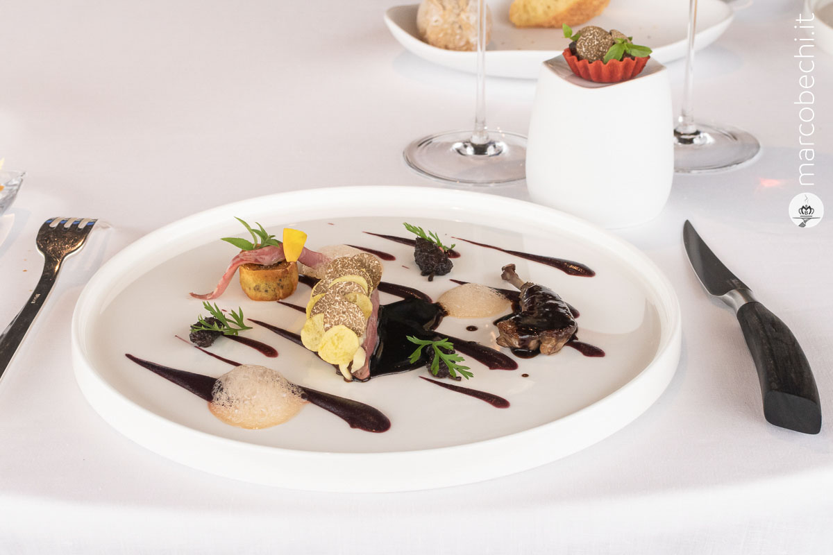 Piccione di Laura Peri, gelso, patata, tartufo nero