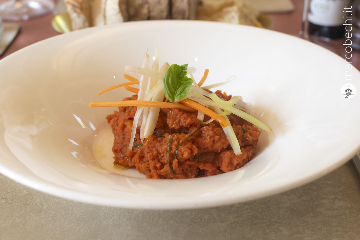 Pappa al pomodoro con crudité di verdure