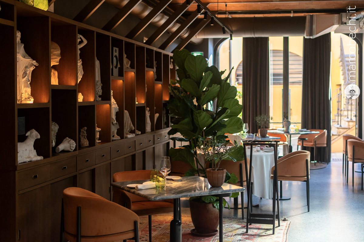 La sala del ristorante Paradis