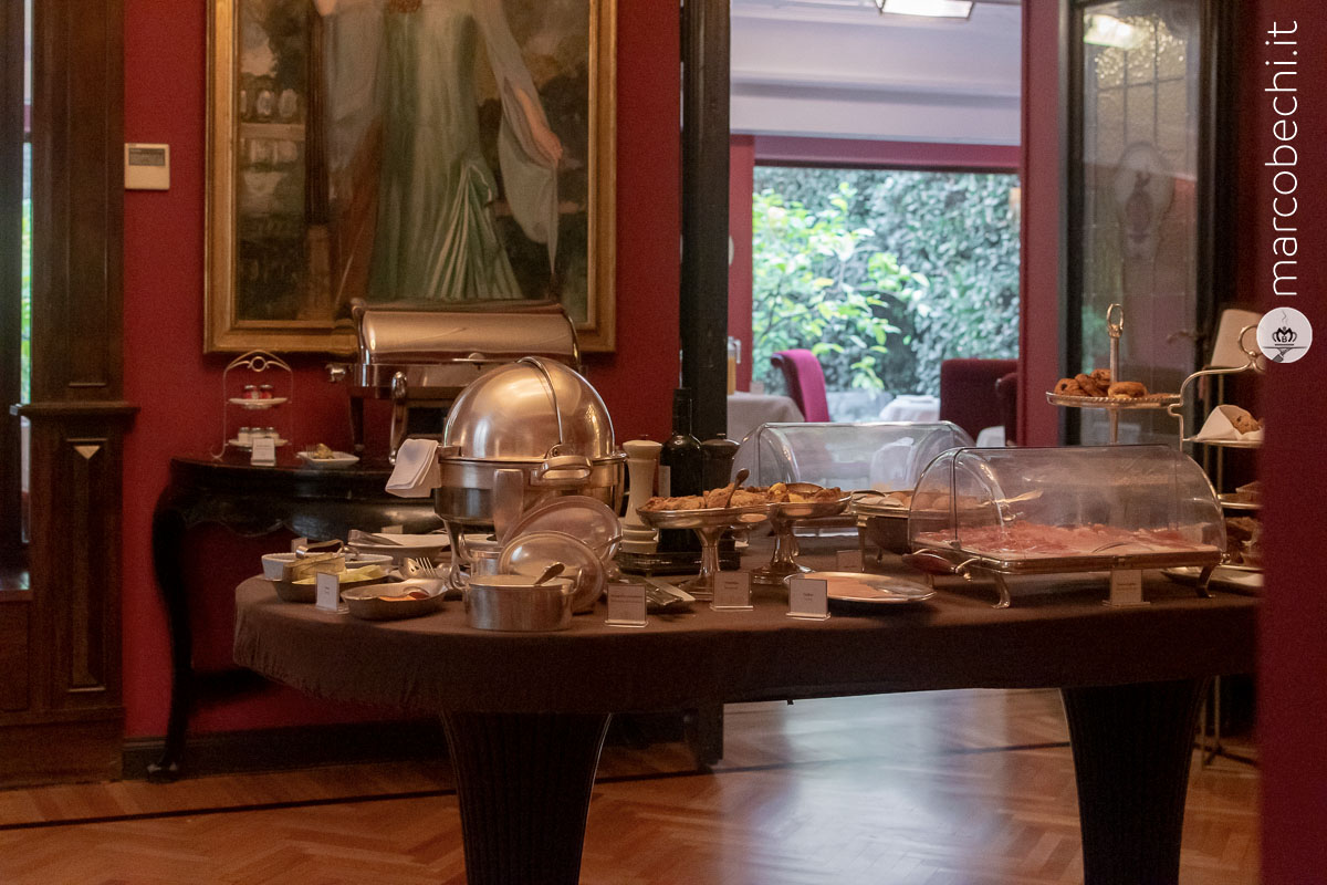 La colazione all'Hotel Regency