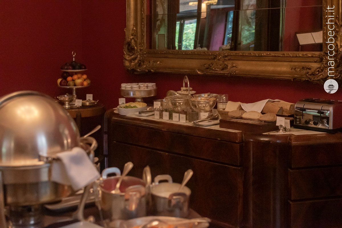 La colazione all'Hotel Regency