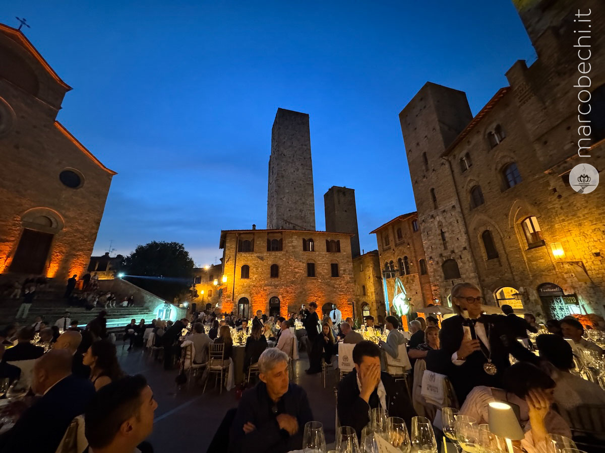 La piazza di notte