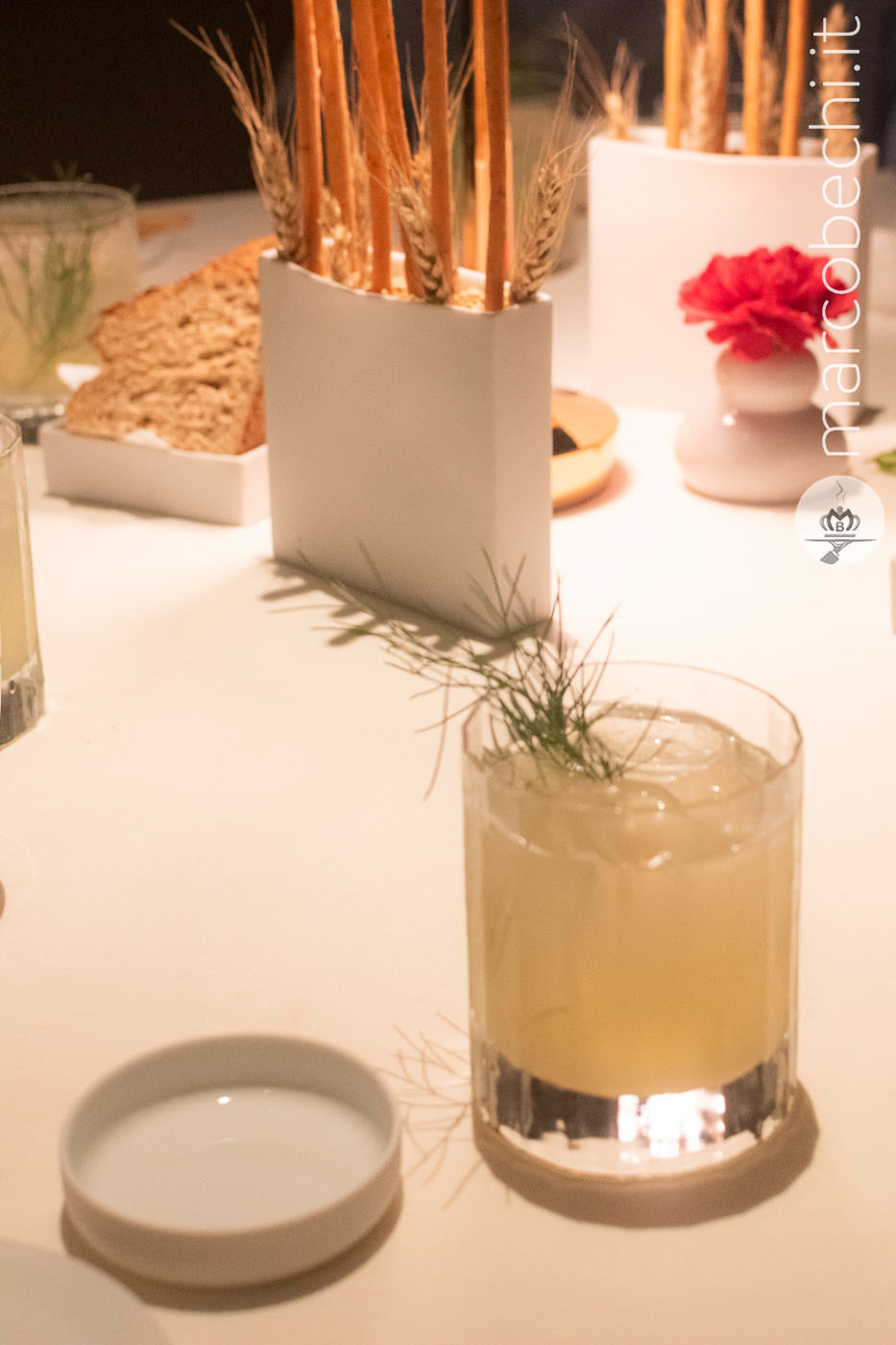Gin Fizz con erbe alpine